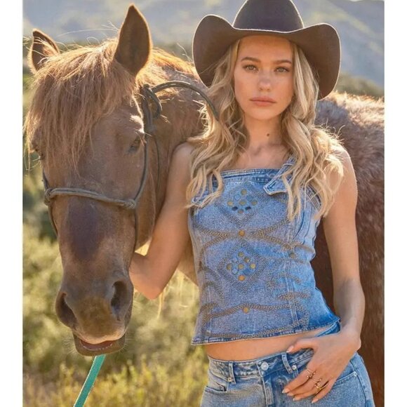 BOUTIQUE Tops - Western Buckle Strap Embroidered Denim Top